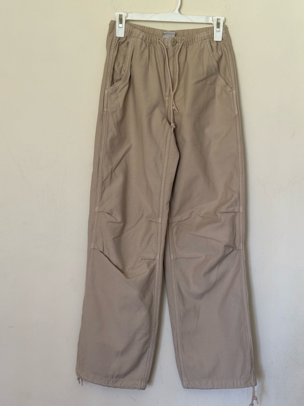 Aritzia TAN Parachute Drawstring Women’s Pants - Taupe Baggie Joggers